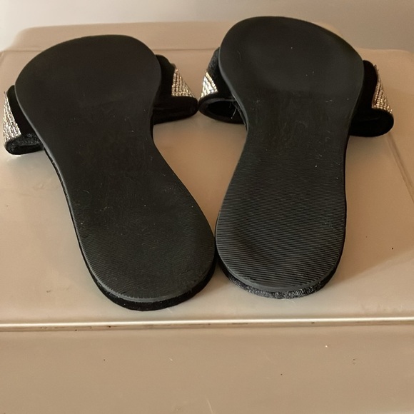 Womens Victoria Secret Sz M Blingy Open Toe Flat Sandals/Slippers Black Velvet - Picture 5 of 6